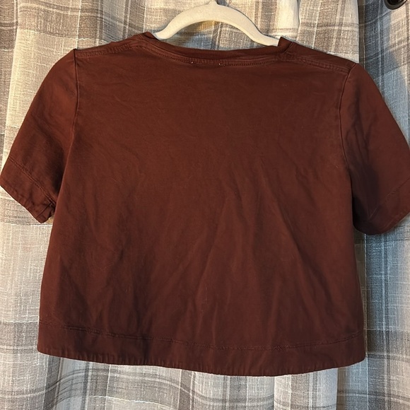 🤍Host Pick🤍 Wilfred Burgundy Casual Crop Tee - Picture 4 of 4